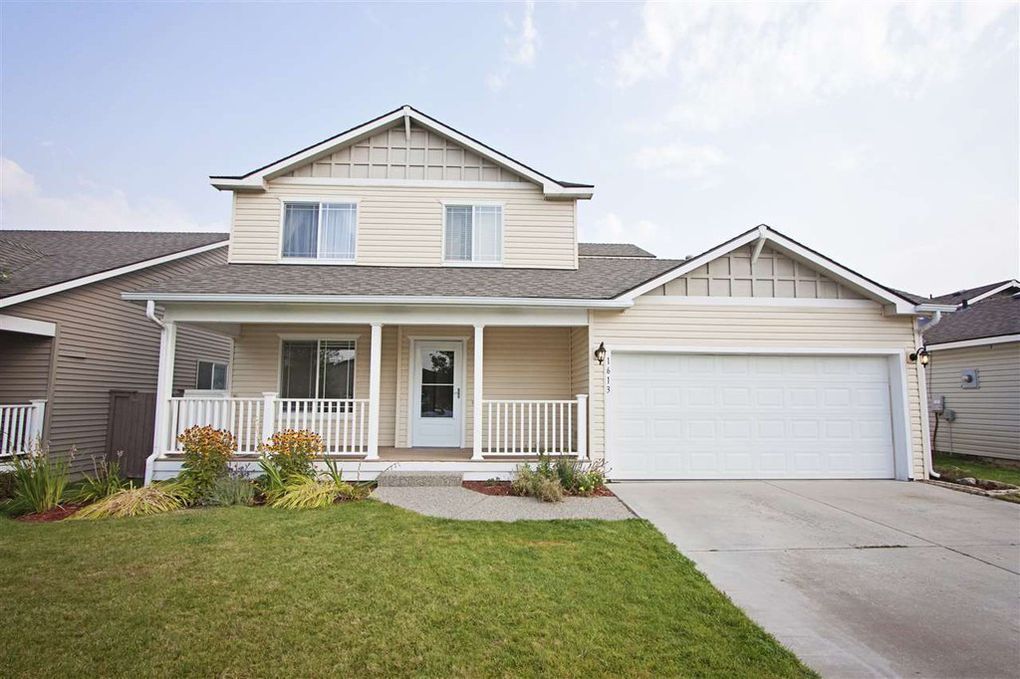 1613 E Beacon Ln in Spokane, WA - Foto de edificio