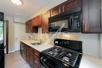 956 Masefield Rd photo'