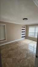 6624 Osborne Dr in Lantana, FL - Building Photo - Building Photo