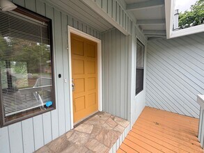 4389 Imperial Dr in West Linn, OR - Building Photo - Building Photo