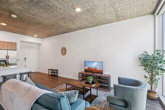 222 E Jefferson St in Phoenix, AZ - Building Photo - Building Photo