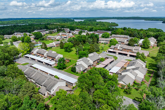 Harbour Town Condominiums in Nashville, TN - Building Photo - Building Photo