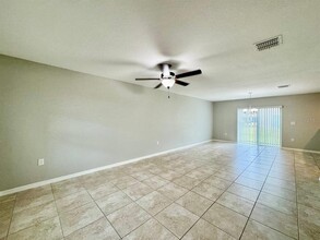 9634 Tocobaga Pl in Riverview, FL - Foto de edificio - Building Photo