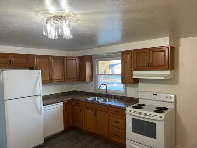 3009 Glendale Ave in Green Bay, WI - Building Photo - Building Photo