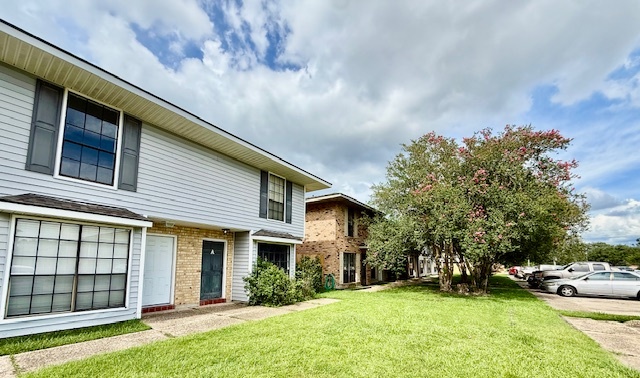 property at 528 S Flannery Rd