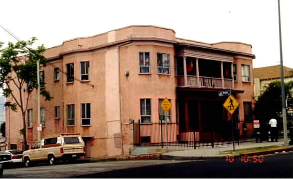 1514-20 Pleasant Ave in Los Angeles, CA - Building Photo