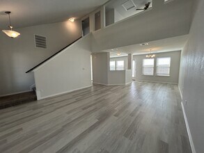 12421 Woodcock Way in Manor, TX - Building Photo - Building Photo