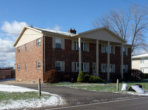 2450 Eastgate Rd in Toledo, OH - Building Photo - Building Photo