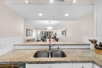 1501 Marina Isle Way in Jupiter, FL - Foto de edificio - Building Photo