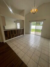 2910 Cool Breeze Cir in St. Cloud, FL - Building Photo - Building Photo
