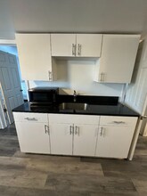 21 M St in Hampton, NH - Building Photo - Building Photo