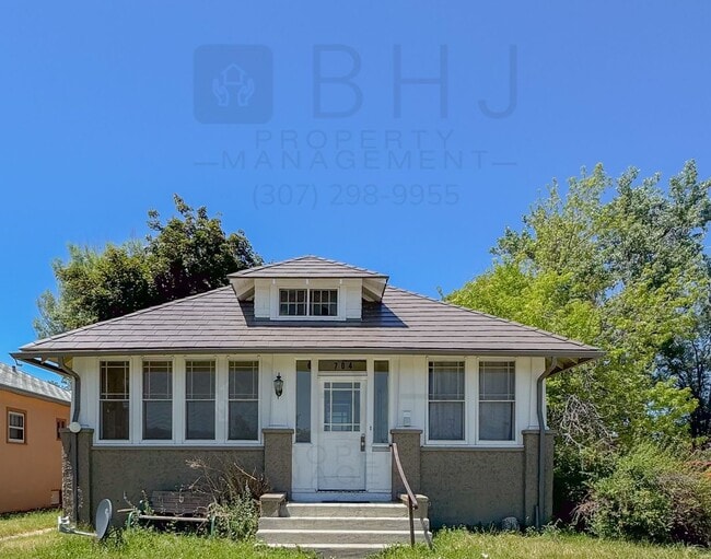 property at 704 Illinois St