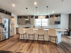 7830 Hunting Lake Dr in Painesville, OH - Building Photo - Building Photo