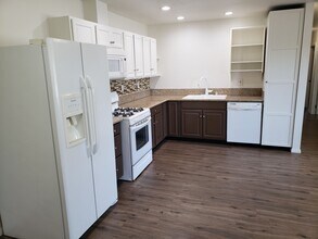 1261 Victor St, Unit 09 in El Cajon, CA - Foto de edificio - Building Photo