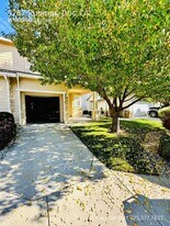 9287 Running Dog Cir in Reno, NV - Building Photo