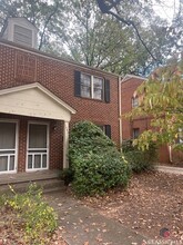 1441 S Milledge Ave in Athens, GA - Foto de edificio - Building Photo