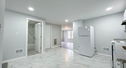 17 Pearl St in Newfield, NJ - Foto de edificio - Building Photo