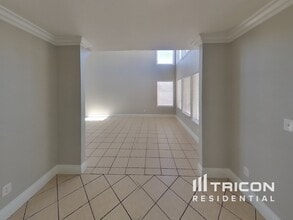 4548 Little Wren Ln in Las Vegas, NV - Building Photo - Building Photo