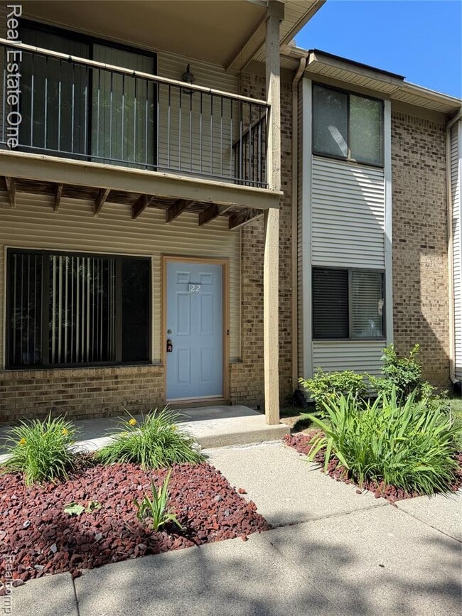 property at 24060 Middlebelt Rd