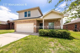 137 Maplewood N in Kyle, TX - Building Photo