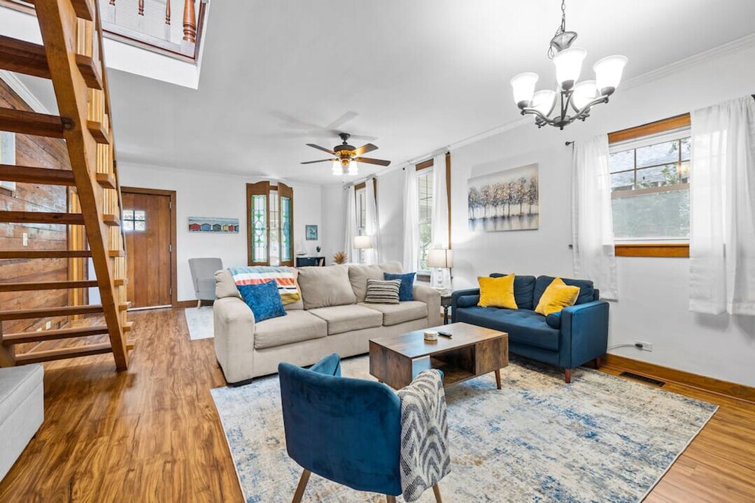 912 Little Bay Ave in Norfolk, VA - Building Photo