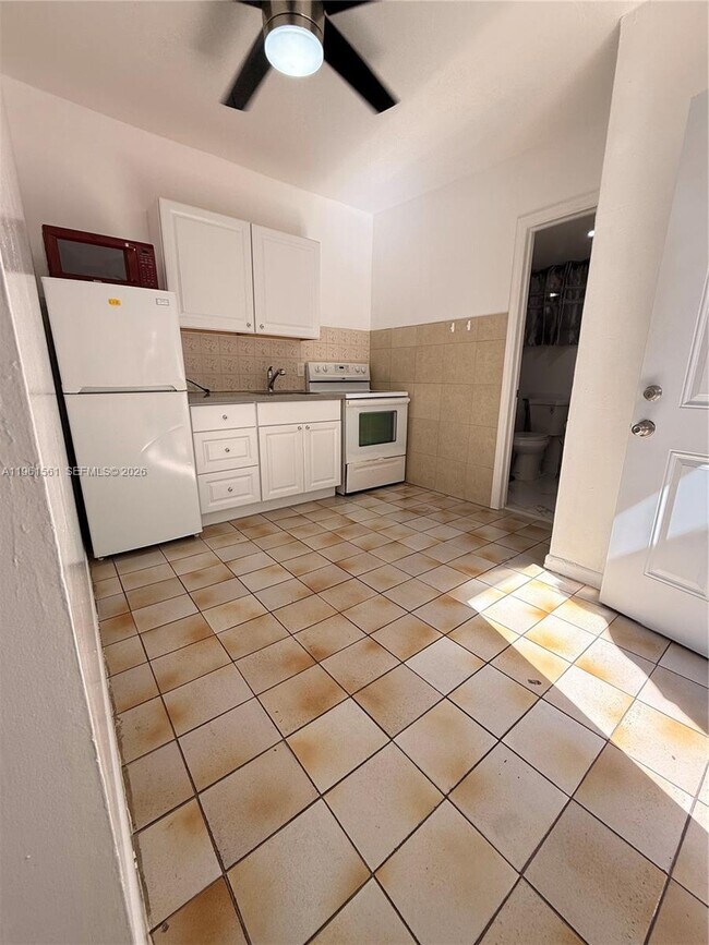 1037 SW 20th Ave in Miami, FL - Building Photo - Building Photo