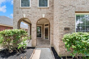 7218 Broadelm Dr in Houston, TX - Building Photo