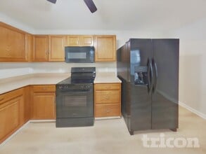 9544 W Campfire Dr in Pendleton, IN - Building Photo - Building Photo