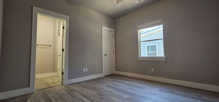 210 7th St in Rogers, AR - Building Photo - Building Photo