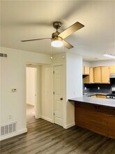 969 W Holly St-Unit -2 in Fayetteville, AR - Foto de edificio - Building Photo