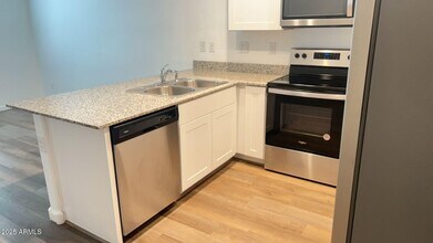 476 Reizen Dr in Morristown, AZ - Building Photo - Building Photo