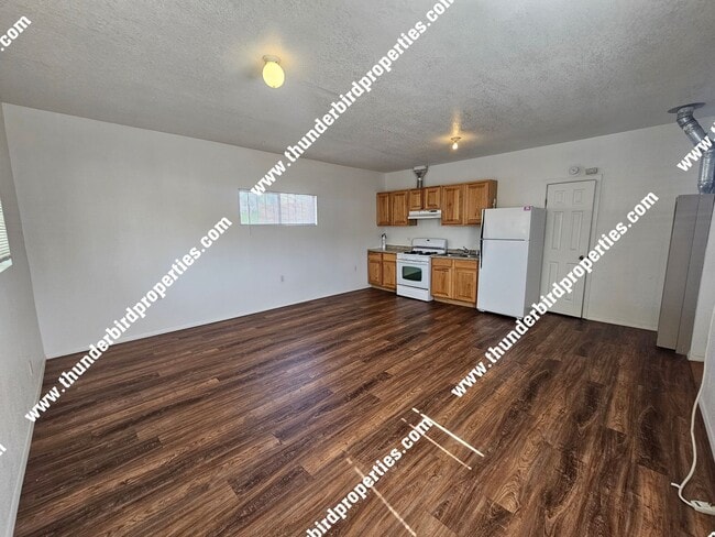 1510 Coal Ave SE in Albuquerque, NM - Building Photo - Building Photo