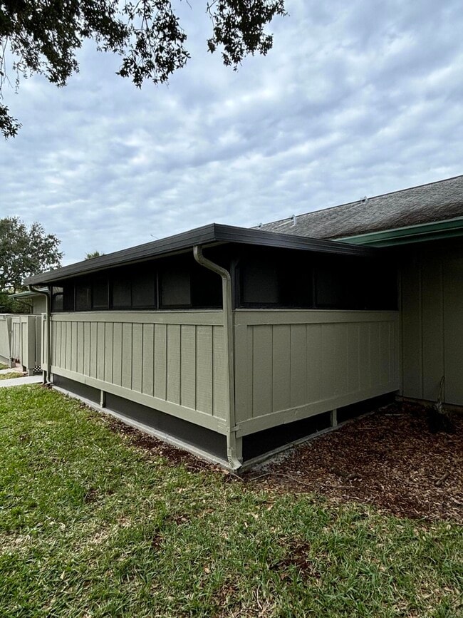 4114 NW Cinnamon Tree Cir in Jensen Beach, FL - Building Photo - Building Photo