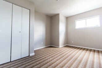 1028 E Warrington Ave in Pittsburgh, PA - Building Photo - Building Photo