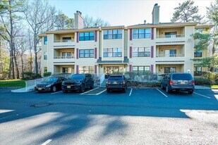 1109 Stoneridge Cir in Helmetta, NJ - Building Photo