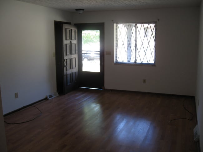 5938 Pine Rise Ct in Columbus, OH - Building Photo - Building Photo