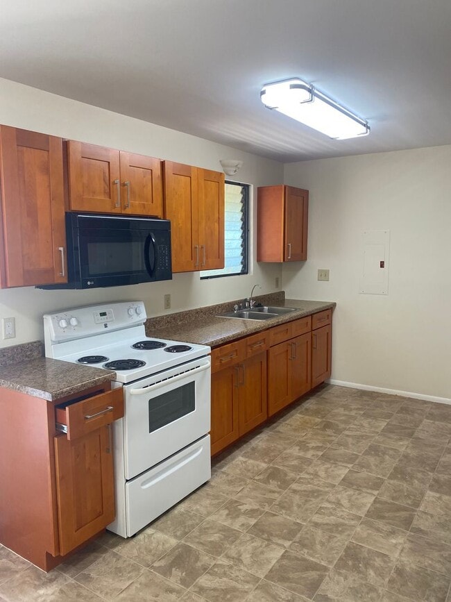 4046 Keanu St in Honolulu, HI - Building Photo - Building Photo