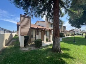 4600 Beechwood St in Bakersfield, CA - Building Photo - Building Photo