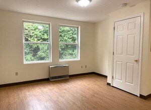 143 Turkey Ln, Unit B in Buxton, ME - Foto de edificio - Building Photo
