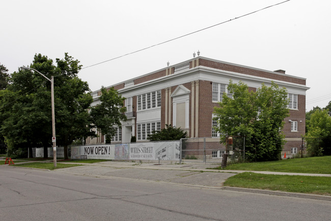 64 Mosley St in Aurora, ON - Building Photo - Primary Photo