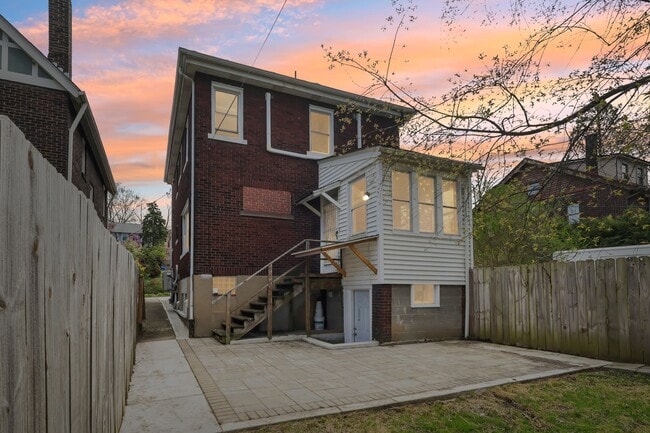3459 Beechwood Blvd, Unit 1 in Pittsburgh, PA - Building Photo - Building Photo