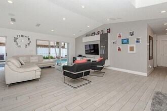 16931 SW 5th Ct in Weston, FL - Building Photo - Building Photo