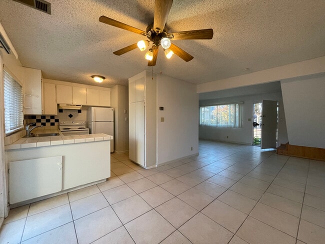 property at 1402 Jacqueline Pl