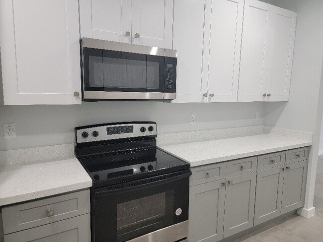 2373 NW 3rd St in Pompano Beach, FL - Building Photo - Building Photo