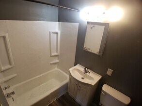 1208 3rd Ave NE in Owatonna, MN - Building Photo - Building Photo