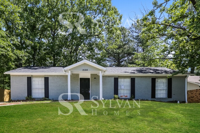 2124 Thousand Oaks Dr in Jackson, MS - Building Photo - Building Photo