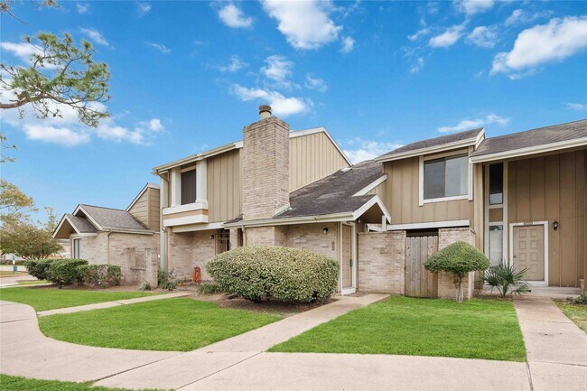 12033 Bob White Dr in Houston, TX - Building Photo - Building Photo