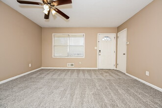 10192 Port Royal Ct in Jonesboro, GA - Building Photo - Building Photo