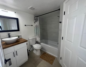 2216 Grand Cayman Ct in Kissimmee, FL - Building Photo - Building Photo