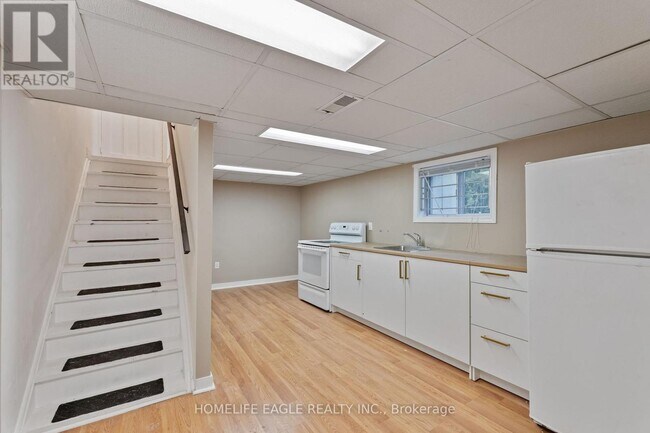 46 Athol Ave in Toronto, ON - Building Photo - Building Photo